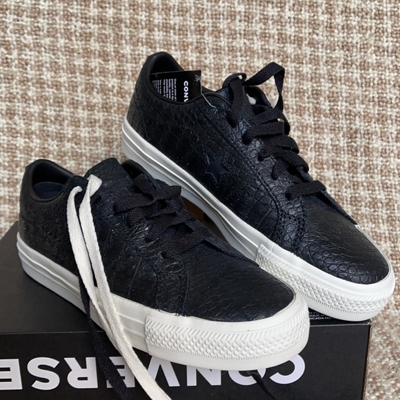 Converse Ctas Hi Black Currant/Black/White WMNS - Picture 5 of 16